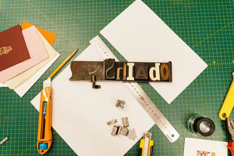 Fontes et caractères : les artisans rémois qui réécrivent l'alphabet du design contemporain